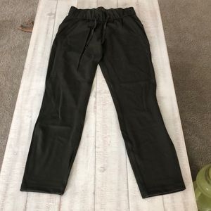 Lululemon on the fly pant, dark olive, size 2